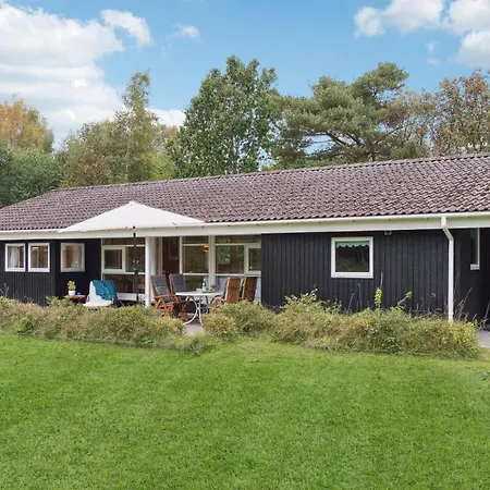 3 Bedroom Lovely In Nykobing Sj Ferienhaus *